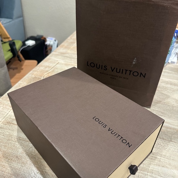 LV Denim clogs, size 39, WORN ONCE ONLY! Purchased from the New York City Store - Picture 8 of 9